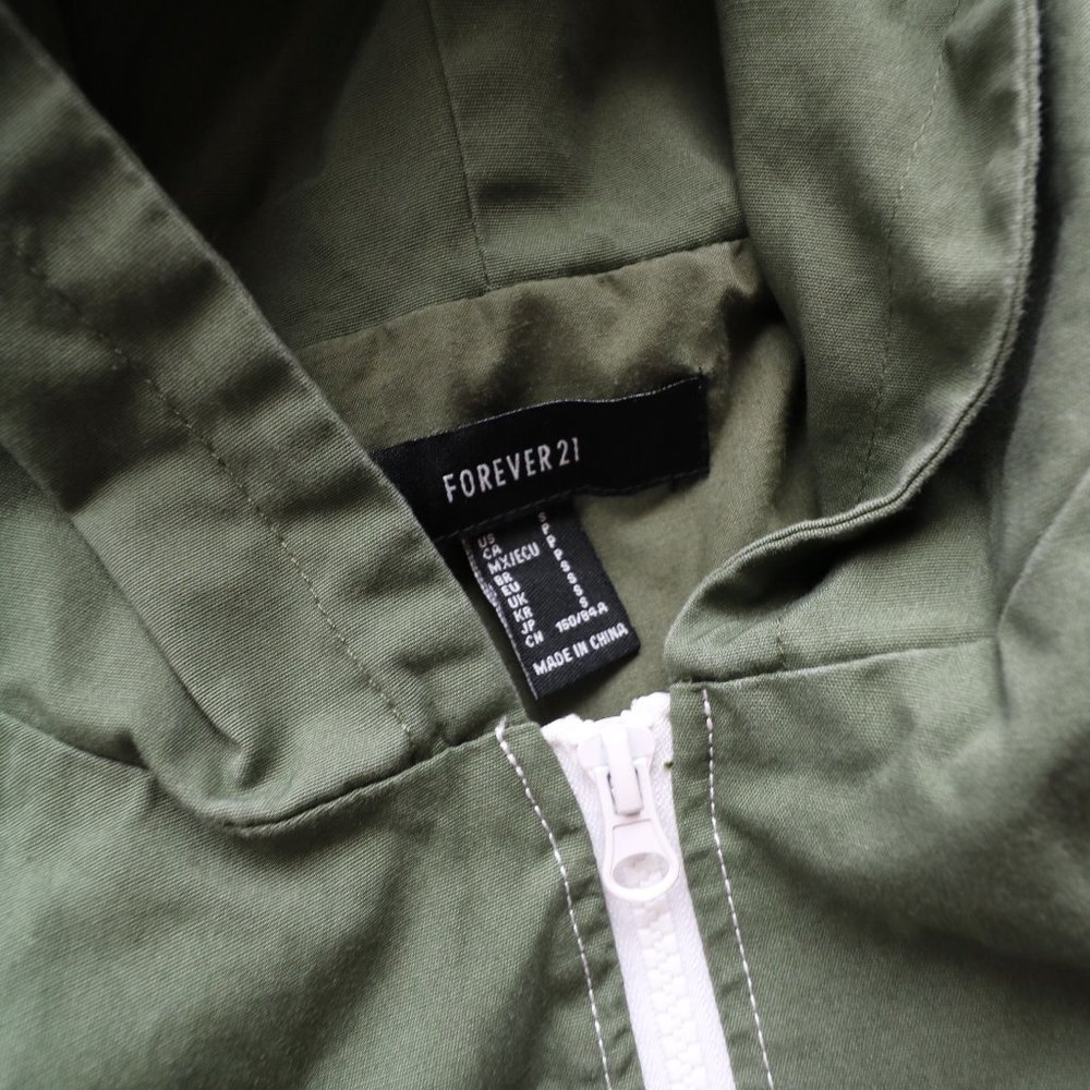 jacket - Picture 3 of 4